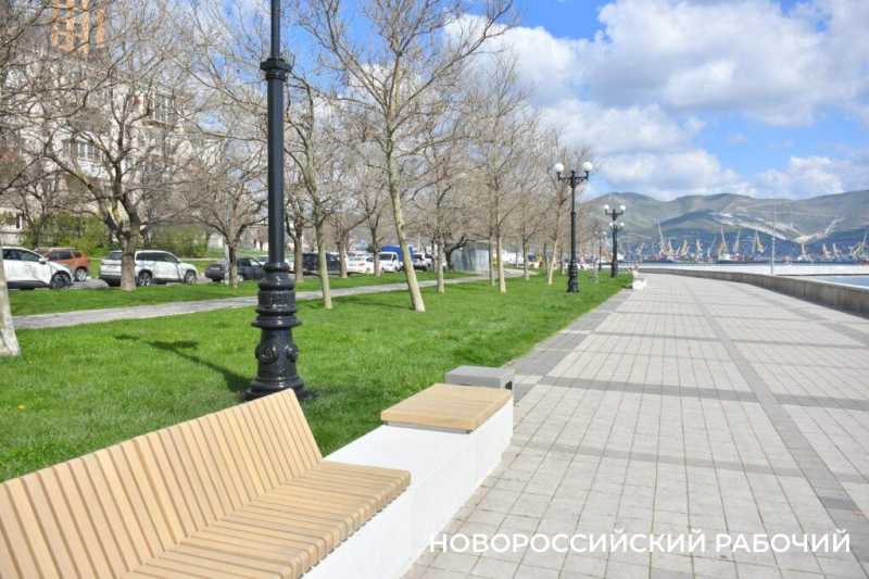 Прогулка по набережной Новороссийска настраивает на лето и отпуск. Фоторепортаж &laquo;НР&raquo;