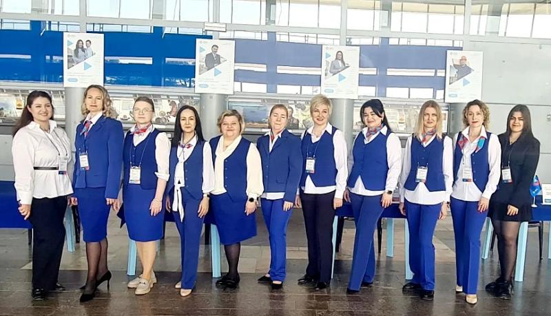 Специалисты службы занятости населения России принимают поздравления с профессиональным праздником