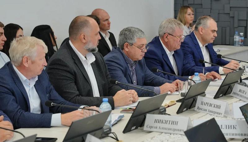 В администрации Новороссийска обсудили ход реализации программы &laquo;Большая вода&raquo;