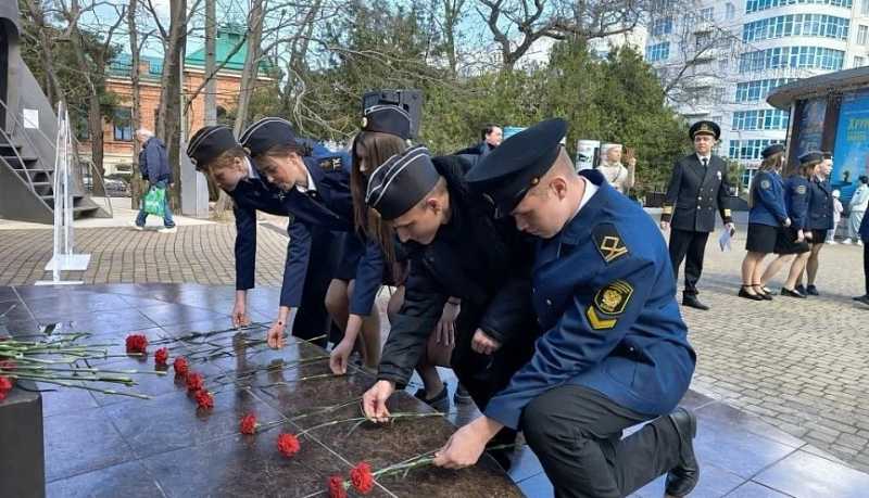 В городе-герое Новороссийске День космонавтики отметили яркими культурно-просветительскими и спортивными мероприятиями, объединившими взрослых и детей