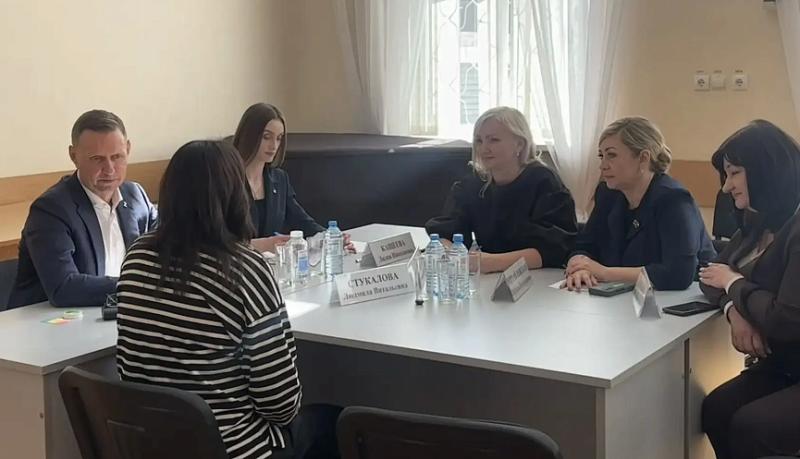 В городском театре Новороссийска начался расширенный прием граждан