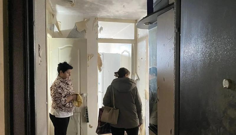 В Южном внутригородском районе Новороссийска проводится обход квартир, пострадавших в результате атаки БПЛА