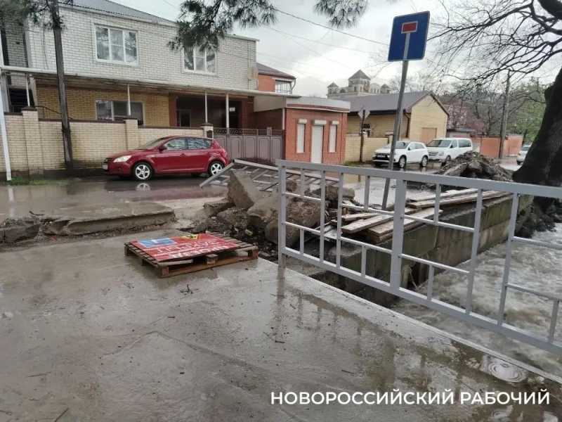 В Новороссийске мостик на Мичурина откроют в двадцатых числах апреля