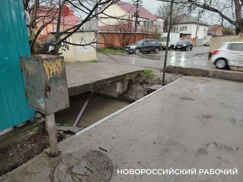 В новороссийске открыли движение по мостику на улице Мичурина