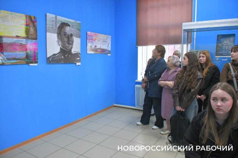 В Новороссийске показали картины, которые превращаются в мультики