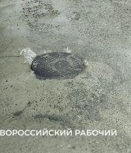 В Новороссийске после дождей по дорогам текут ручьи с запахом канализации. Горожан подводит обоняние?