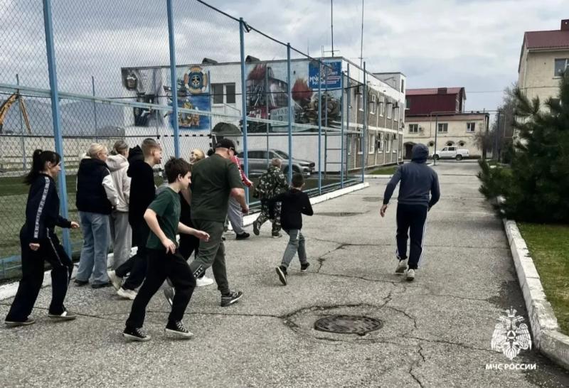 В Новороссийске прошла эстафета по пожарно&ndash;спасательному спорту &laquo;дети против родителей&raquo;