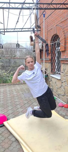 В Новороссийске родился свой ниндзя! Болеем за 14-летнюю Верону-участницу экстрим-шоу на СТС