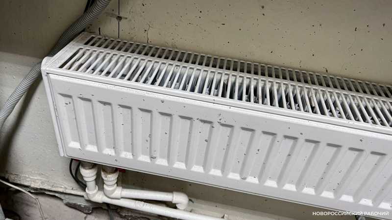 В Новороссийске сегодня закончен отопительный сезон. А батареи остыли еще раньше