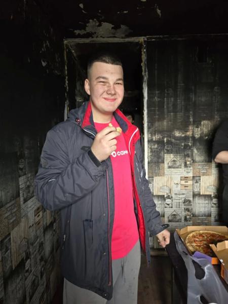 В Новороссийске студенты очистили квартиру, пострадавшую от атаки БПЛА&nbsp;&nbsp;&nbsp;&nbsp;