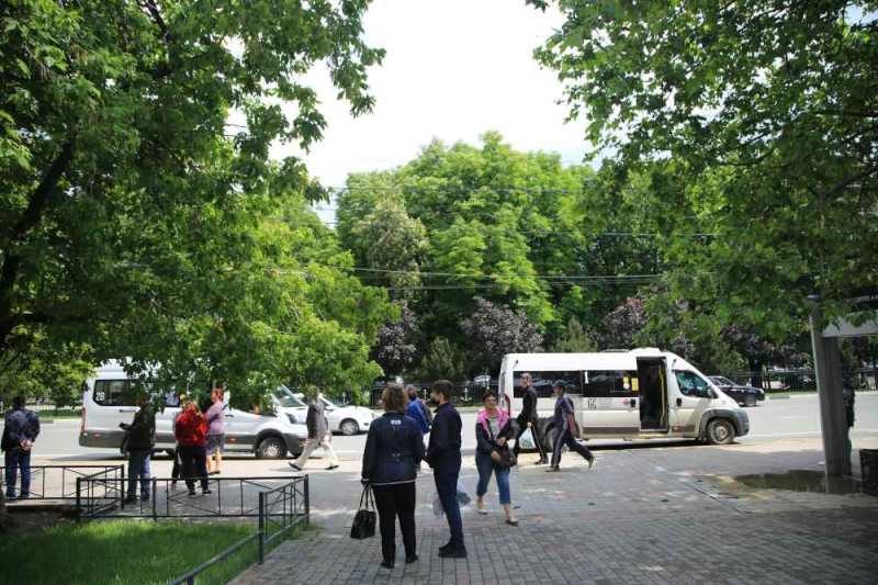 В Новороссийске в поминальные дни усилят автобусное сообщение до кладбищ