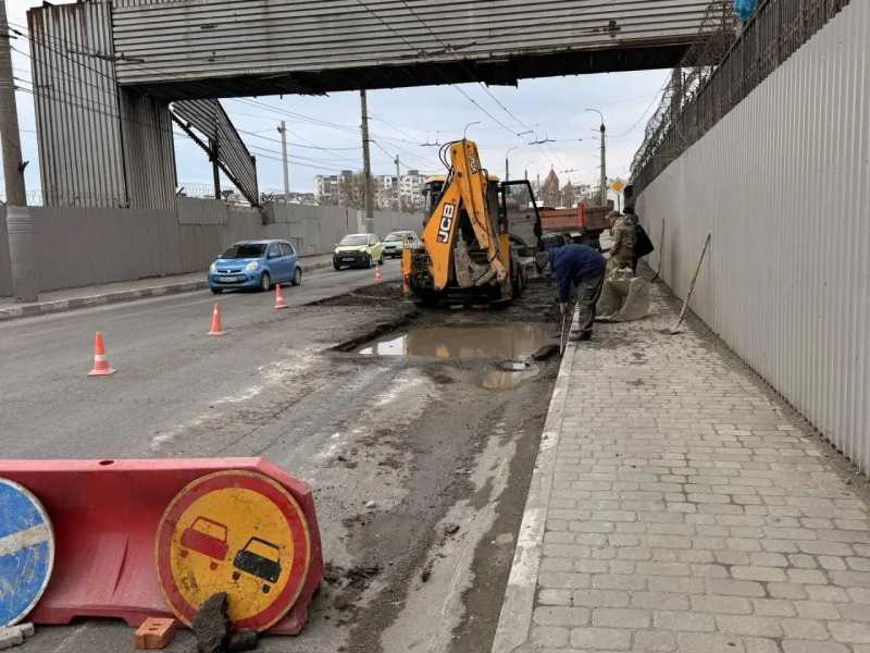 В Новороссийске забетонировали яму, которая находится на контроле главы