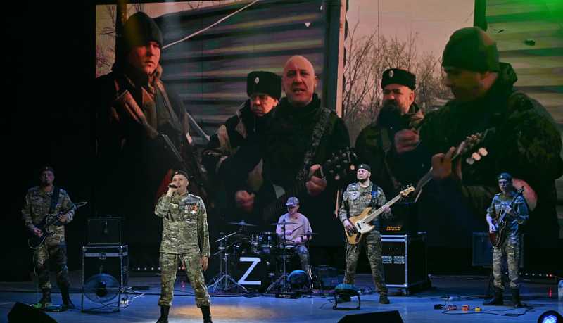 В рамках Всероссийского тура &laquo;Победа за нами&raquo; в Морском культурном центре Новороссийска прошел благотворительный концерт