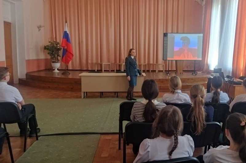 В школах Красноармейского района прошли уроки налоговой грамотности в рамках проекта &laquo;юНГа&raquo;