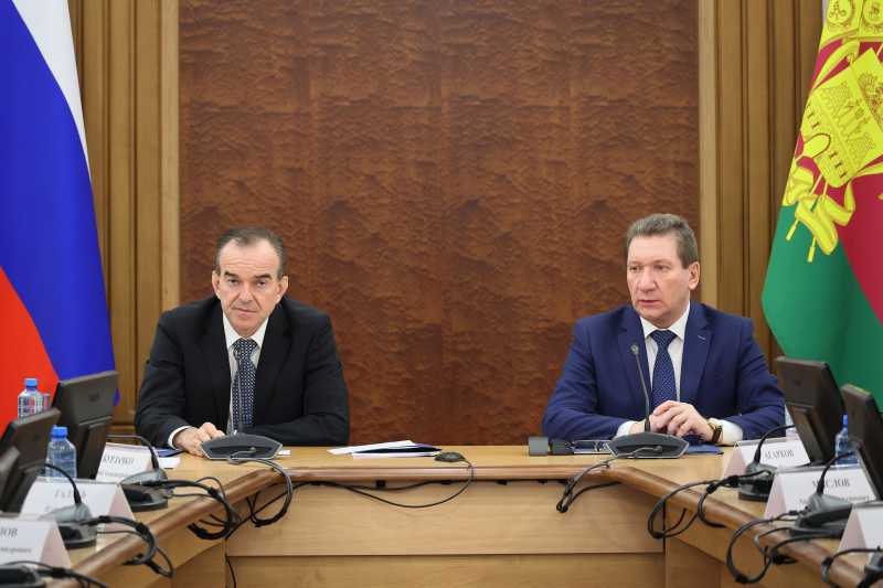 Вениамин Кондратьев: Первомайские шествия проводить не будем