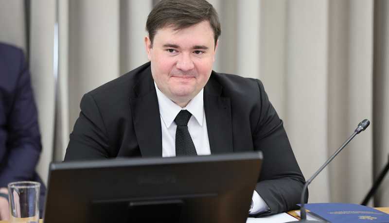 Вениамин Кондратьев: Первомайские шествия проводить не будем
