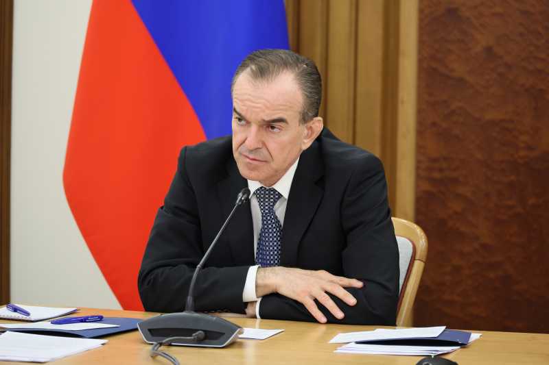 Вениамин Кондратьев поручил главам муниципалитетов усилить контроль за уровнем воды в реках