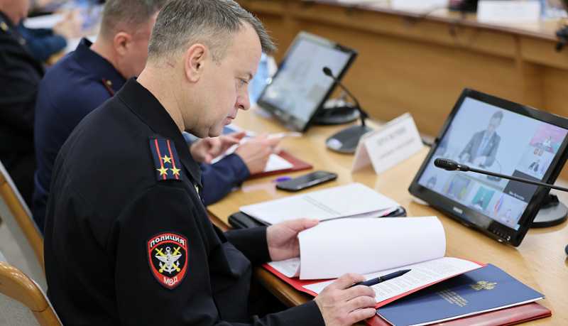 Вениамин Кондратьев поручил главам муниципалитетов усилить контроль за уровнем воды в реках