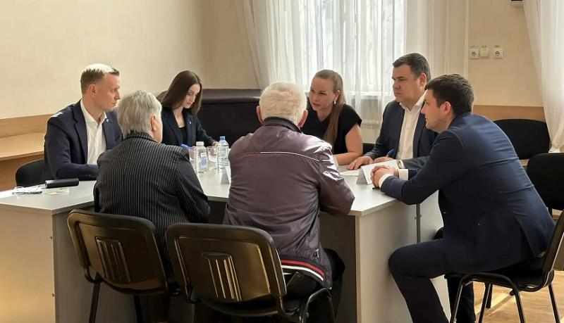 За первый час работы расширенного приема граждан рассмотрено порядка 40 обращений новороссийцев