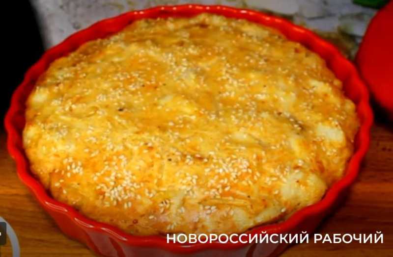Заливной пирог с курицей и грибами &ndash; когда лень долго возиться с тестом