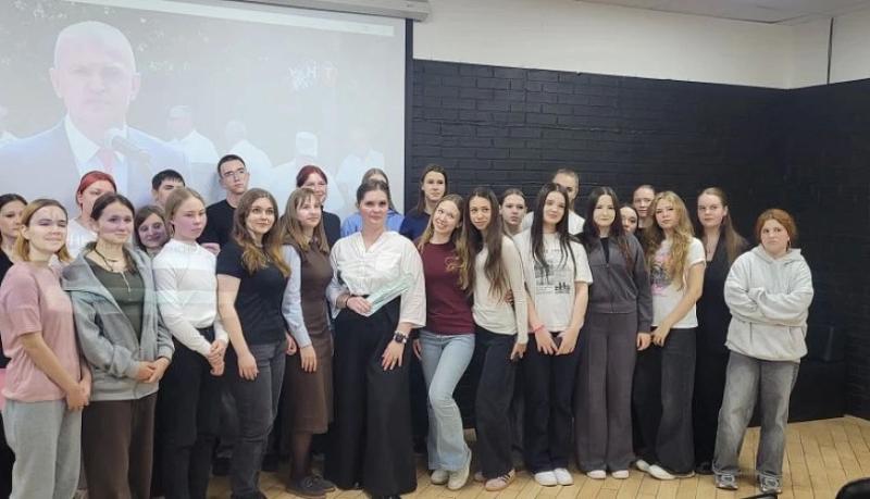 Женское здоровье без мифов и рисков: врач НКЦ ФМБА России провела тематическую встречу в Молодежном центре Новороссийска