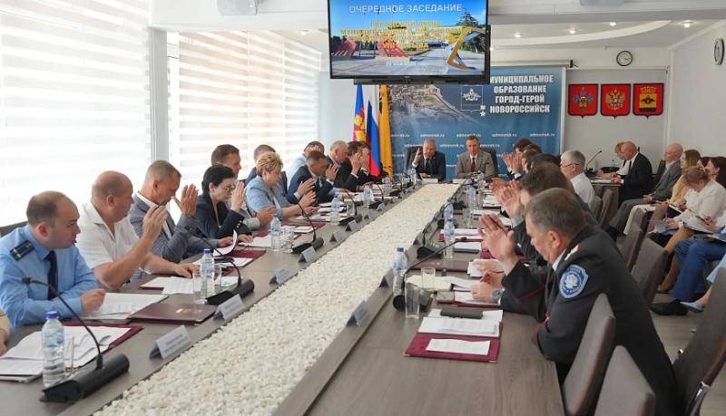 Депутаты городской Думы Новороссийска расширили список получателей единовременной выплаты для участников СВО