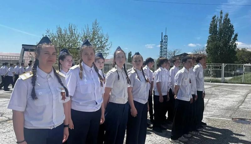 Накануне Дня Победы в Новороссийском профессиональном техникуме прошел строевой смотр