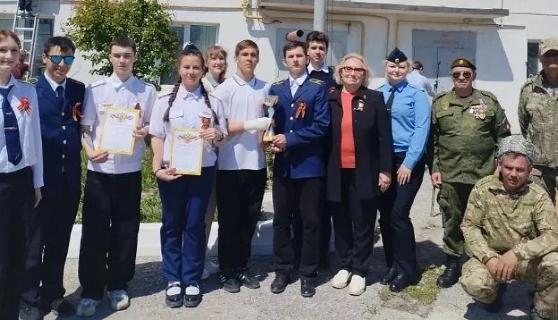Накануне Дня Победы в Новороссийском профессиональном техникуме прошел строевой смотр