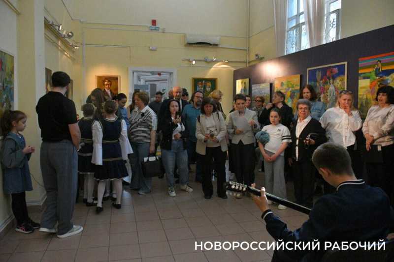 Новороссийцам показали мир Понтийских греков