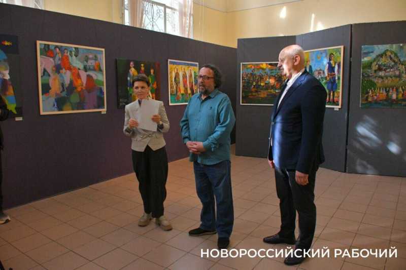 Новороссийцам показали мир Понтийских греков