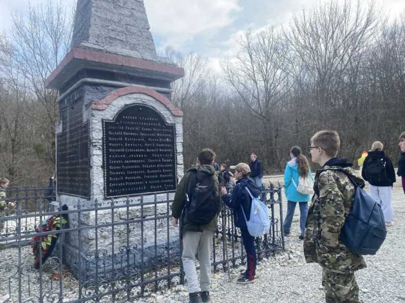Новороссийская школа приглашает пополнить кадетские классы