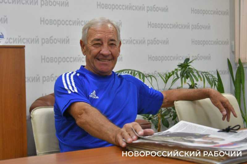 Новороссийский общественный деятель выпустил сборник стихов &laquo;Пятнашки&raquo;