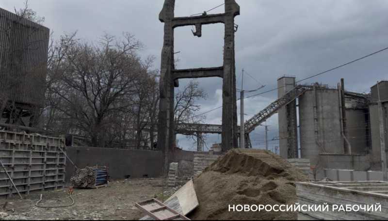 ОАО «Новоросцемент» должно разработать меры для сохранности исторической арки