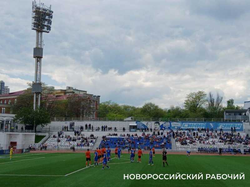 Под занавес сезона &laquo;Черноморец&raquo; в Новороссийске победил, но выбыл из Первой лиги