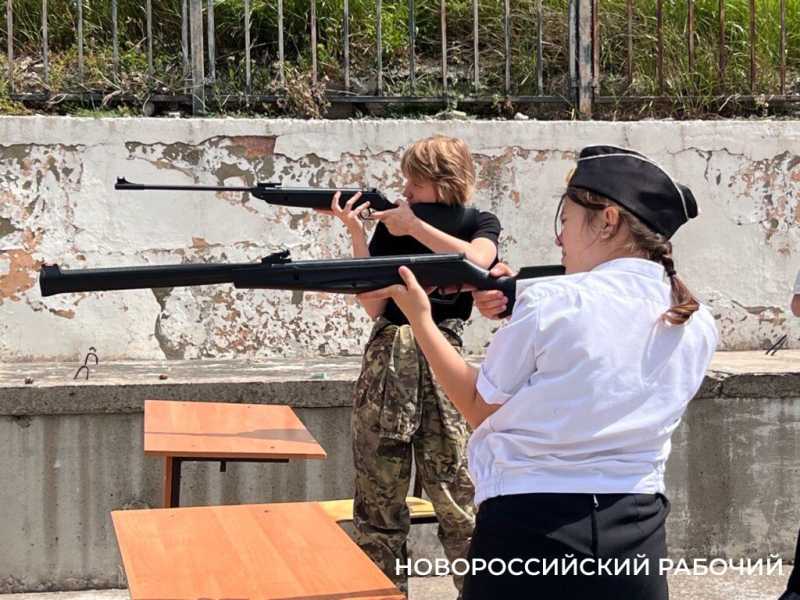 Родители Новороссийска уверены, что у них «украли» кадетскую школу. Что скажут краевые чиновники?