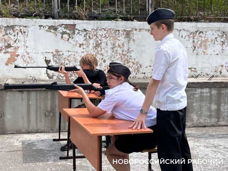 Родители Новороссийска уверены, что у них «украли» кадетскую школу. Что скажут краевые чиновники?