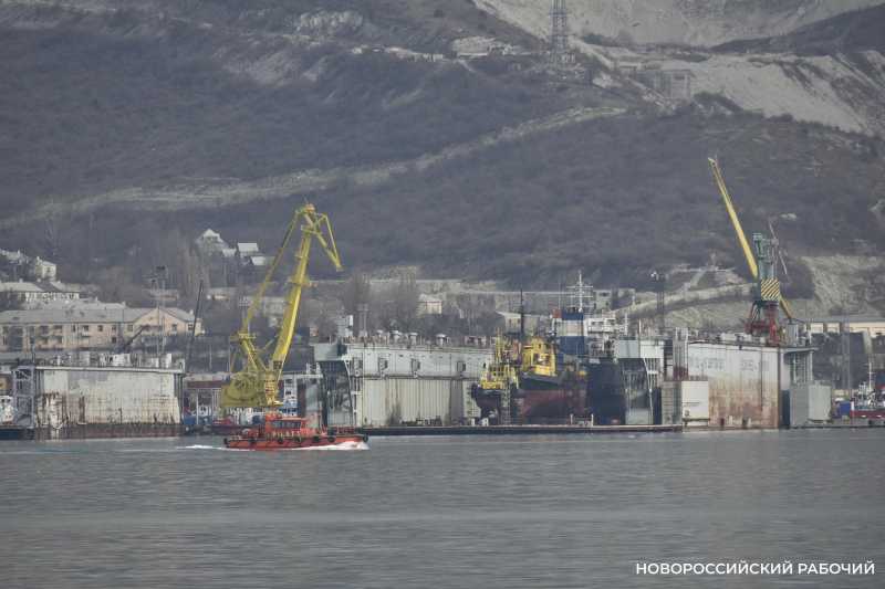 С экс-директора завода в Новороссийске хотят взыскать 6 миллионов рублей