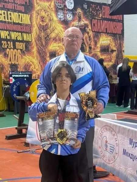 Три рекорда и победа! Особенный новороссиец покорил чемпионат Евразии