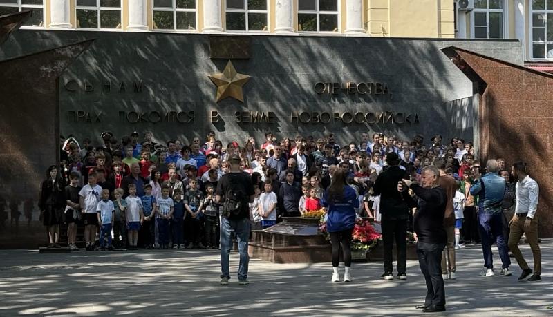 В городе-герое Новороссийске прошла легкоатлетическая эстафета в рамках краевой акции &laquo;Спортсмены Кубани &ndash; во славу Победы&raquo;
