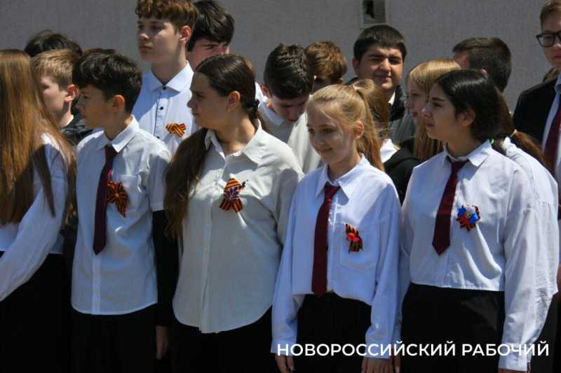 В Новороссийск привезли частицу Вечного огня, взятого у Кремлевской стены. Фоторепортаж «НР»