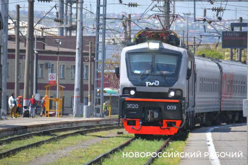 В Новороссийск привезли частицу Вечного огня, взятого у Кремлевской стены. Фоторепортаж «НР»
