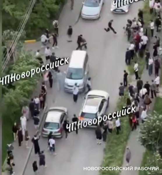 В Новороссийске молодежь устроила драку в день последнего звонка