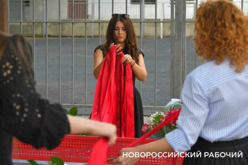 В Новороссийске отзвенел &laquo;Последний звонок&raquo;. Фоторепортаж &laquo;НР&raquo;