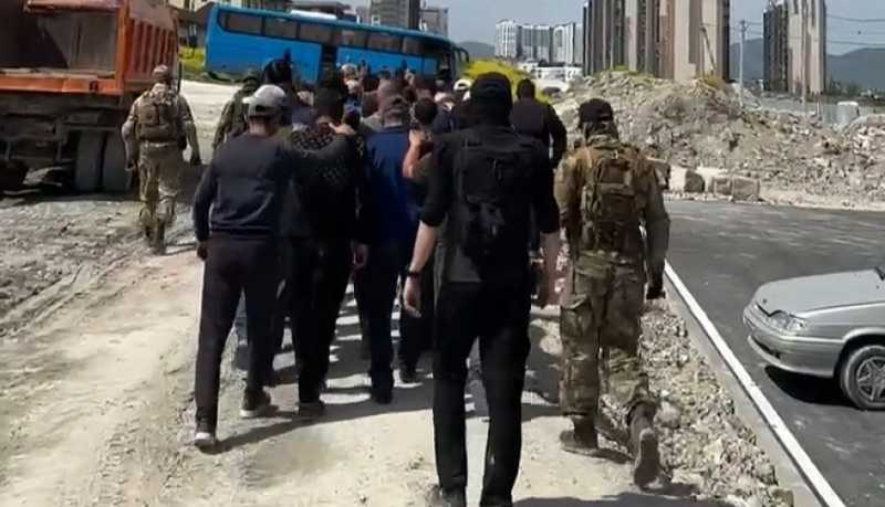 В Новороссийске полицейские проверили соблюдение миграционного законодательства на строящихся объектах
