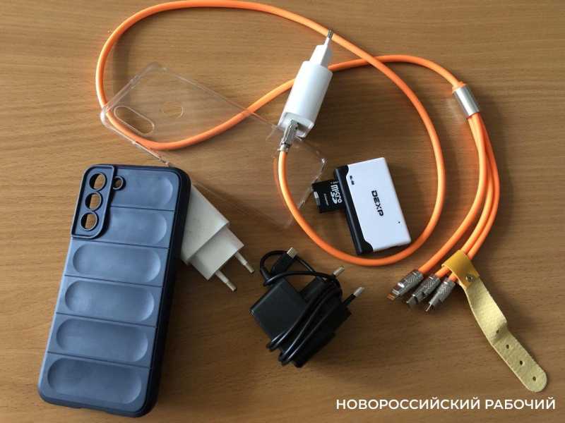 В Новороссийске приятель украл телефон у спящего собутыльника