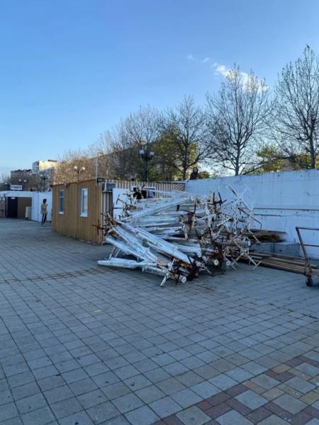 В Новороссийске приводят в порядок городские пляжи