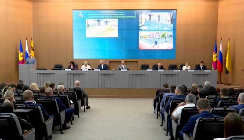 В Новороссийске продолжаются работы по обновлению и восстановлению территории парка им. М.В. Фрунзе