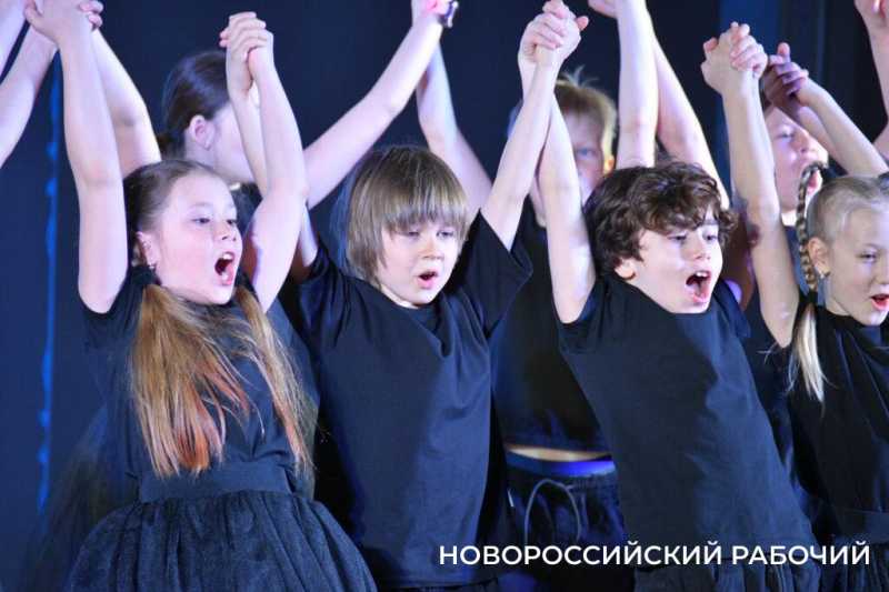 В Новороссийске школьные театры взращивают будущих звезд сцены