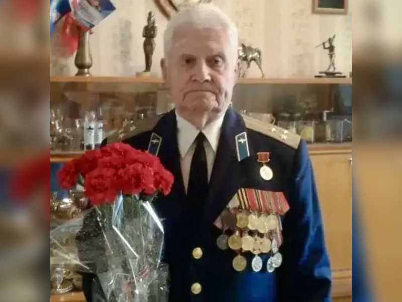 Вениамин Кондратьев поздравил ветерана Великой Отечественной войны из Ейского района со 101-летием