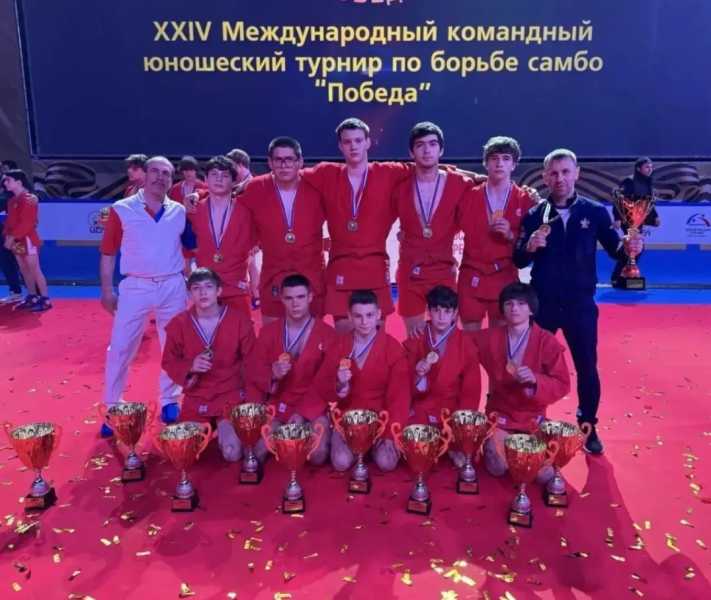 Впервые сборная Новороссийска завоевала золото Международного турнира по самбо